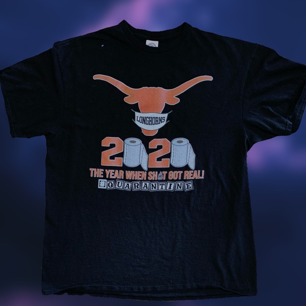 Perfect tee for the time we’re in‼️